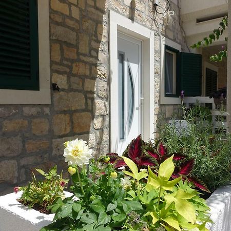 Apartman Maja Bol Exterior photo