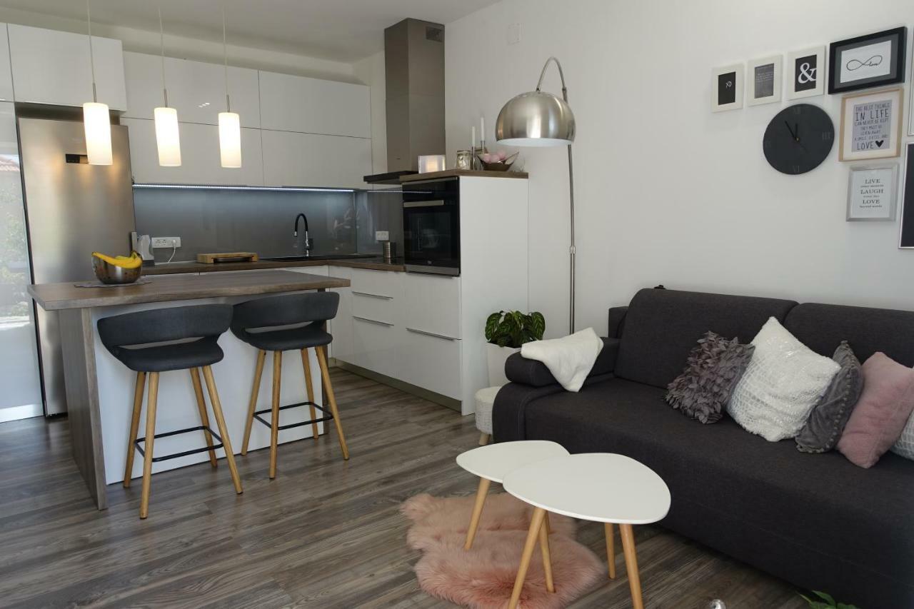 Apartman Maja Bol Exterior photo